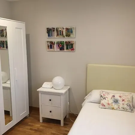 Vivienda Turistica La Flora Apartment *